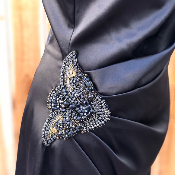 Eliza J, One Shoulder Cocktail Dress in Black - Picture 5 of 6